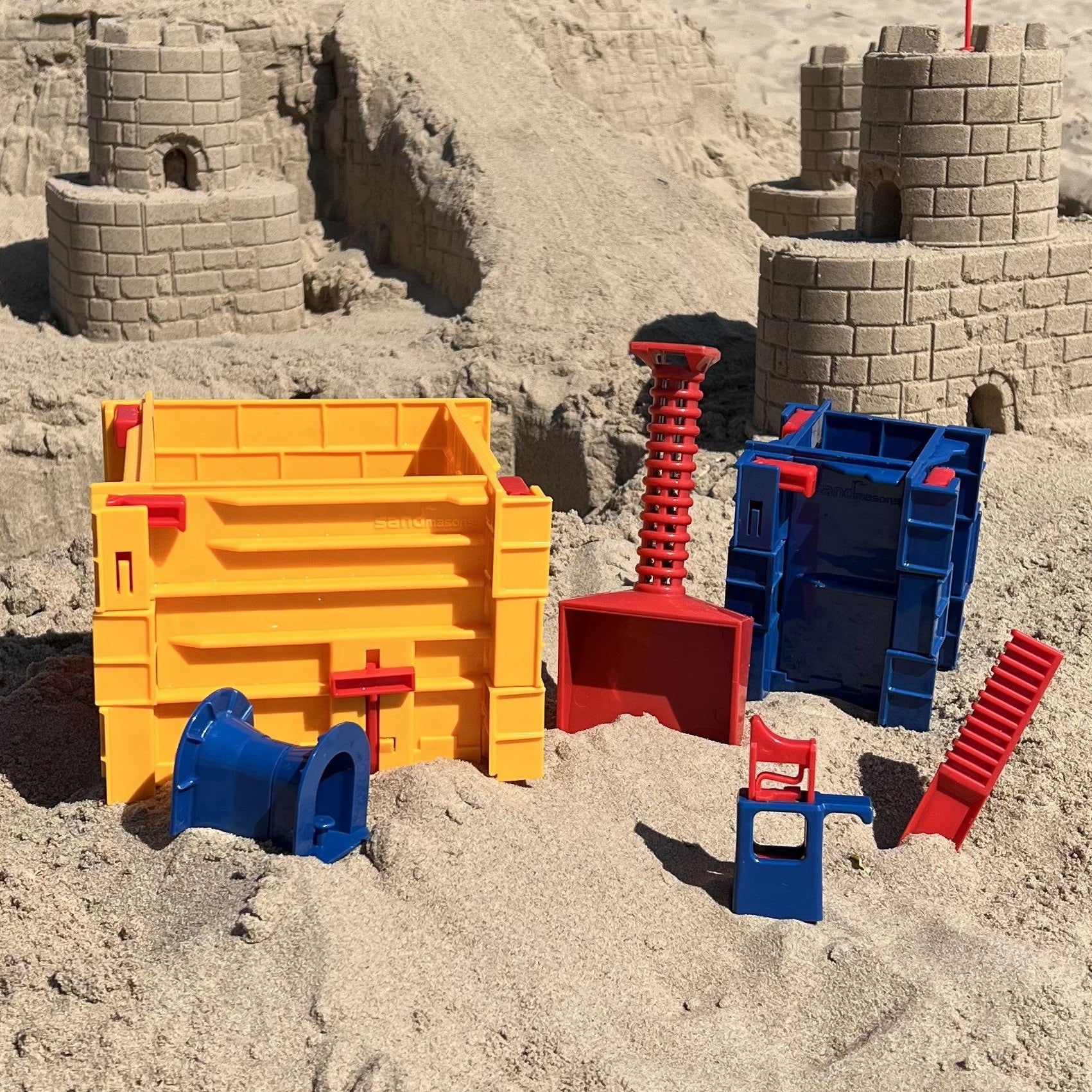 Sandmasons Apprentice sandcastle kit. Starter kit for building epic sand and snow castles.