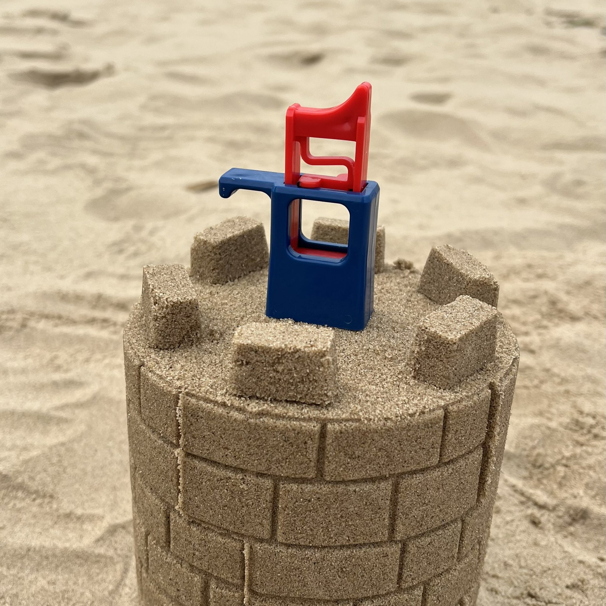 Sandmasons sandcastle kit Brickmaker tool for making small textured bricks from sand or snow.